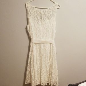 Carmen Marc Valvo Dresses - White lace overlay dress 16W Carmen Marc Valvo Dresses - White lace overlay dress 16W
